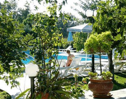 Irene Aparthotel